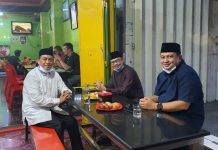 Ngopi Bareng Appi-Rahman, Ustadz Shamsi Ali Angkat 2 Jari