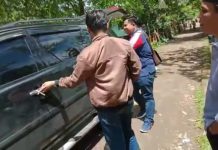 Warga Kecele ‘Grebek’ Mobil yang dituding Bawa Sembako, Ternyata Beirisi Masker dan Akomodasi Tim