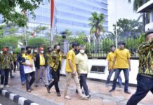 Massa Bayaran Mau Kacaukan Musda Golkar, Malah Diusir dan Ada Amplop Yang Jatuh
