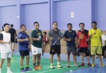 Danny Pomanto Ladeni Tantangan Legislator Makassar Main Bulutangkis