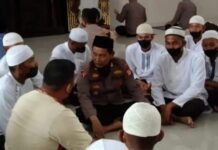 Usai Jumatan, Kabag Ops Polres Sidrap Bekali Siswa Latja Ilmu Spiritual