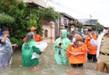Tinjau Kondisi Pengungsi, Walikota Makassar: Sangat Mendesak Kebutuhan Konsumsi, Minyak Gosok Hingga Popok Bayi