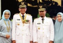 Plt Gubernur Meneteskan Air Mata Dalam Rapat Paripura di DPRD Sulsel, Ingat Perjuangan Bersama NA