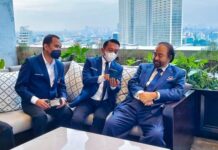 Usai Acara Launching Tower NasDem, Surya Paloh Ajak Syaharuddin Alrif dan Rudi Lallo Ngobrol Santai