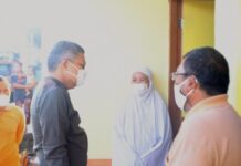Kunjungi Penghuni Rumah Impian, Taufan Pawe Disambut Penuh Haru