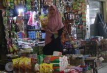Pedagang Pasar Tramo Maros Mengeluh: Stok Minyak Goreng Langka: Ada Tapi Harga Mahal, di Beli dari OTK atau Mafia