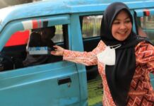 Peringati Hari Kartini, TP PKK Maros Turun ke Jalan Berbagi Takjil