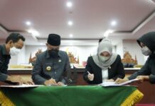 Gubernur dan Ketua DPRD Sulsel Teken Persetujuan Tiga Raperda, Salah Satunya Pencegahan dan Pemberantasan Narkoba