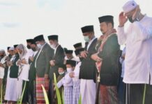Shalat Led Pertama Kali di Mesjid Kuba 99, Gubernur dan Mentan Gabung Bersama Ribuan Warga