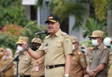 Apel Hari Pertama Kerja, Bupati Pinrang Minta Kepala OPD Periksa Absen Pegawai di Kantornya