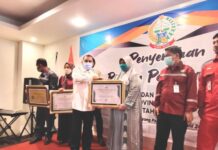 Pemprov Sulsel Beri Dua Penghargaan Kepada STIK Makassar