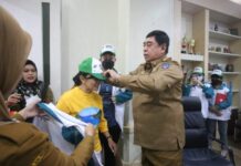Lepas Kontingen Kormi Sulsel ke Ajang Fornas Palembang, Sekda Abdul Hayat Gani: Jangan Ada Beban Karena Judulnya Rekreasi