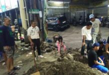Beni Iskandar Turun Tengah Malam Bantu Teknisi PDAM Makassar Benahi Pipa Bocor