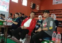 Buka Turnamen Bulutangkis MCMI, Ketua KONI Makassar Janji Berikan Beasiswa Atlet Yang Tembus Pelatnas