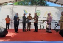 Bank Sulselbar Serahkan Hadiah Nabung Untung di Belopa, Nasabah Bebas Pilih Hadiahnya