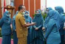 Hadiri Pelantikan Ketua PKK Sidrap, Gubernur Andi Sudirman: Turunkan Jumlah Stunting dan Anak Tidak Sekolah