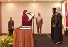 Lantik Pengurus Dekranasda Sulsel Sisa Masa Bakti 2018 – 2023, Naoemi Octarina: Jangan lagi ada sekat-sekat pengurus, Kerjasama tim sangat penting!