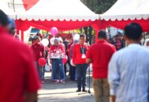 Meriahkan HUT ke-77 RI, Sekretariat DPRD Makassar Gelar Lomba Makan Kerupuk Hingga Joget Botol