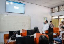 Tinjau Pembelajaran Smart School di Toraja, Gubernur Andi Sudirman Inginkan Sekolah di Sulsel Satu Standar