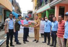 PDAM Makassar Salurkan Bantuan Untuk Korban Angin Puting Beliung di Maccini Sombala