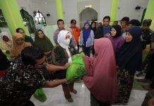 Kunjungi Korban Terdampak Banjir di Manggala, Ketua TP PKK Kota Makassar Beri Bantuan
