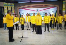 Taufan Pawe Lantik Suhartina Sebagai Ketua Golkar Maros, Patarai Amir: Selamat Bekerja Untuk Rakyat