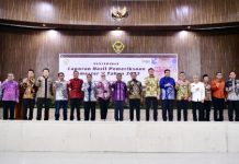 Terima LHP, Gubernur Andi Sudirman Minta Pemda Sinergi dengan BPK dalam Perbaikan Sistem Perbendaharaan