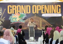 Wali Kota Danny Resmikan Restoran New Saung Rindu Alam di Pantai Akkarena
