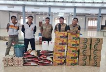 Kadis Sosial Maros: Pemkab Intens Lakukan Intervensi Bantuan Logistik ke Lokasi Banjir di Maros Baru