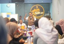 Ngopi Bareng Tomas di Warkop, Ahmad Susanto Ajak Kolaborasi Gerakan Kebaikan Untuk Makassar