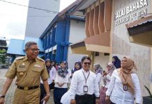 Keren, Taufan Pawe Satu-satunya Wali Kota di Indonesia Terima Penghargaan Pelestarian Bahasa Daerah