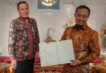 Gubernur Andalan Terima Sertifikat Hak Pakai Bandara Sorowako