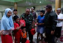 Camat Ujung Pandang Syahrial Bawa Bantuan untuk Warga Korban Banjir