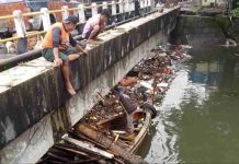 Antisipasi Banjir, Satgas Dinas PU Keruk Drainase