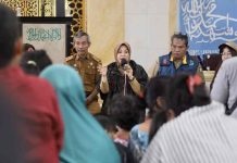 Cek Kesiapan Dapur Umum, Wawali Fatmawati Tinjau Langsung Kondisi Korban Banjir