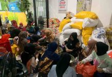 Danny Instruksikan Dinas Sosial Salurkan 1.000 Paket Makanan Siap Saji Untuk Pengungsi Banjir