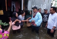 Danny Tinjau Banjir di Kampung Baru Antang: Akan Dikeruk, Kita Bantu Balai