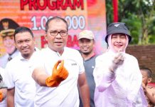 Danny Canangkan Satu Juta Polybag Gerakan Menanam Serentak 1.096 Lorong Wisata