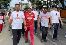 Ketua IKA Unhas Makassar Rudianto Lallo Meriahkan Jalan Sehat IKA Unhas Bone