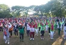 Ahmad Susanto Senam Bareng Ibu-Ibu Hingga Beri Anak Yatim Hadiah Motor