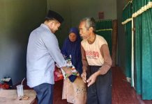 Jelang Ramadhan 1444 H, Ketua DPRD Luwu Timur Beri Bantuan Kepada Kaum Dhuafa