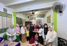 Berbagi di Bulan Ramadan, Dharma Wanita Persatuan Dinas PU Makassar Anjangsana di Dua Panti Asuhan