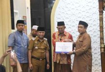 Camat Tallo Alamsyah Sahabuddin Safari Ramadhan di Lembo, Salurkan Rp50 Juta