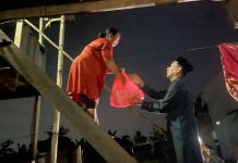 Rudianto Lallo Gerebek Sahur Bagi Makanan di Kampung Mannuruki Sudiang Raya