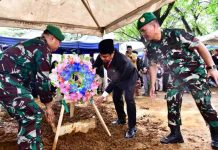 Andi Sudirman Sulaiman Jadi Inspektur Upacara Pemakaman Rapsel Ali di TMP Panaikang