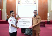 Serahkan Zakat ke Baznas Sulsel, Gubernur Andi Sudirman Gugah Hati ASN Pemprov