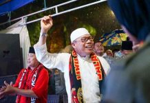 Totalitas Taufan Pawe Jamu Suporter Rayakan PSM Juara