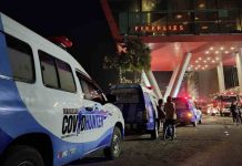 Ambulans Covid Hunter Makassar Recover Bantu Evakuasi Korban Kebakaran TSM