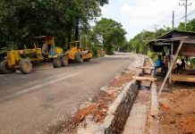 Gubernur Sulsel Andi Sudirman Sulaiman Serius Perbaiki Jalan Rusak Yasin Limpo