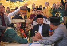 Gubernur Sulsel Andi Sudirman Sulaiman Jadi Saksi Pernikahan Tumming di Gowa, Begini Reaksi Abu